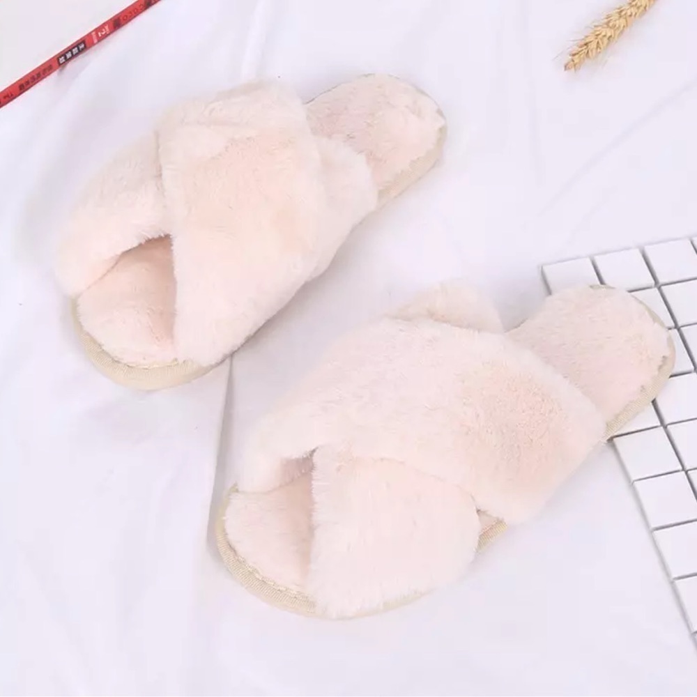 NEW Off White Fluffy Cozy Criss Cross Slippers